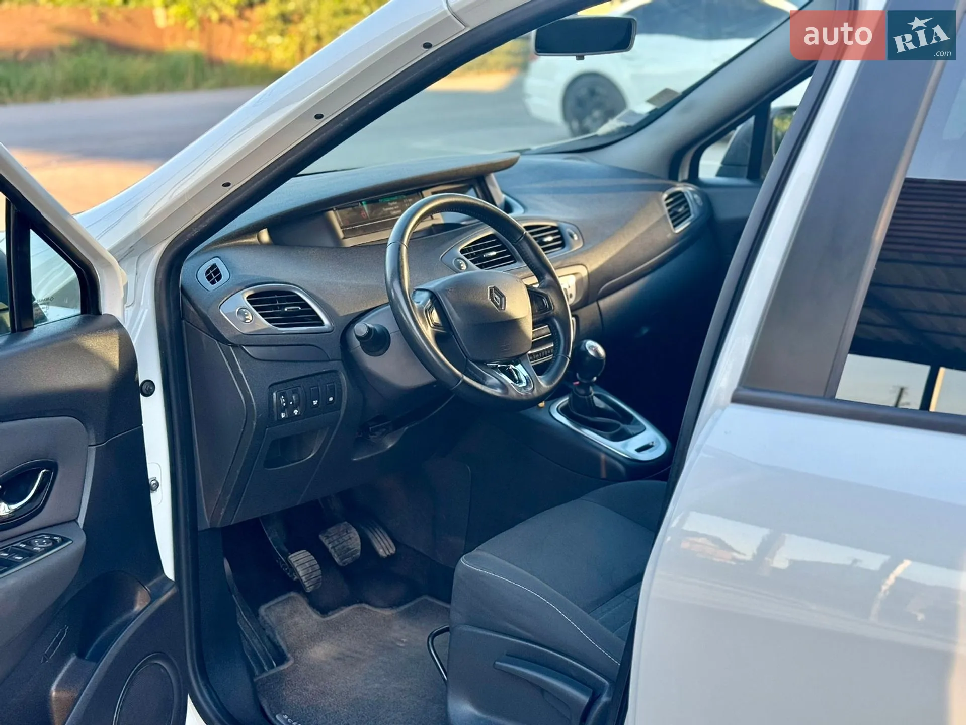 2015 Renault Scenic - мініатюра 40
