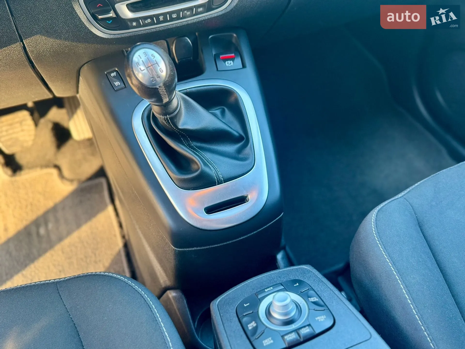 2015 Renault Scenic - мініатюра 69