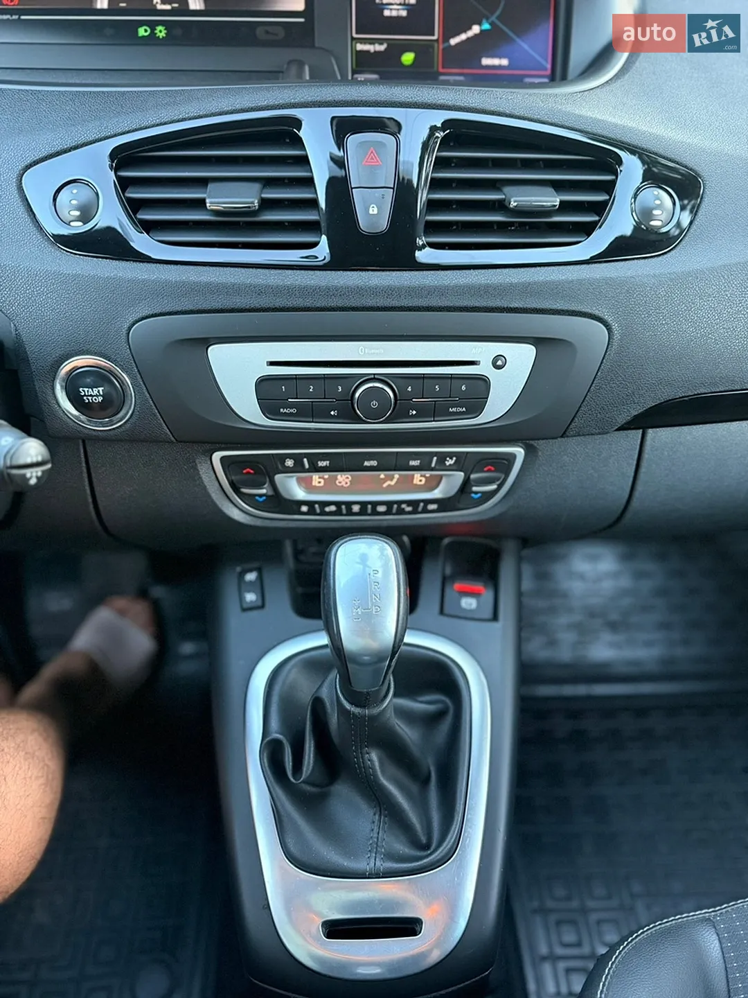 2015 Renault Scenic - мініатюра 27