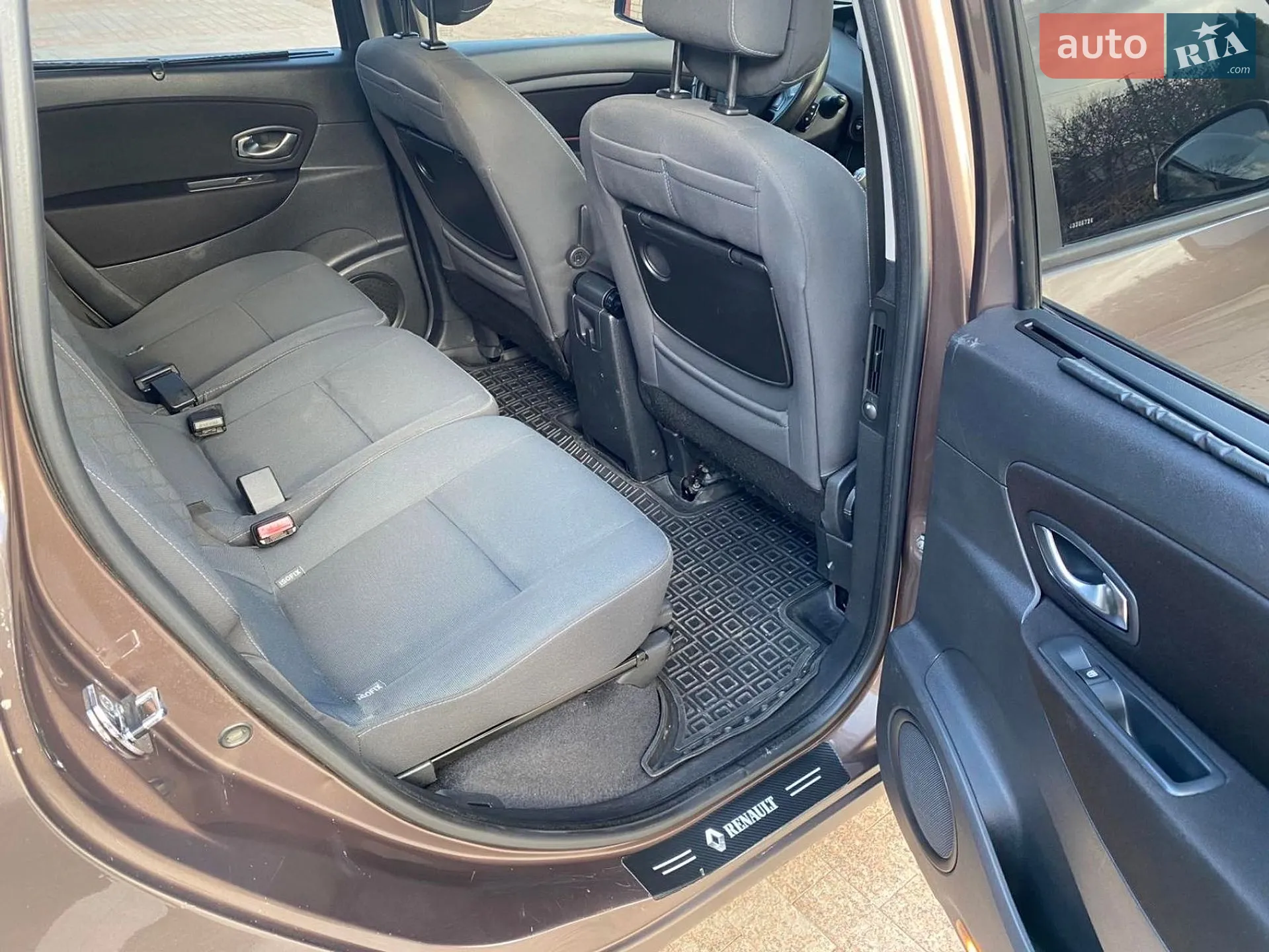 2010 Renault Scenic - мініатюра 14