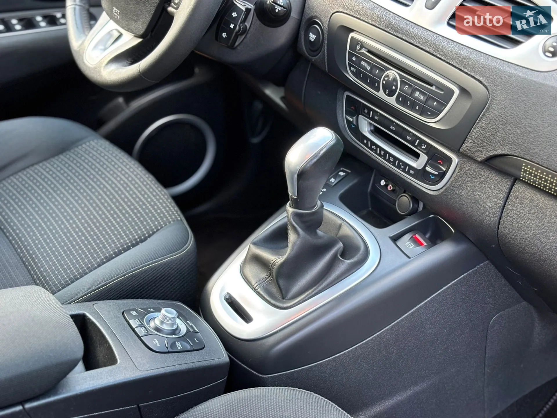 2010 Renault Scenic - мініатюра 41