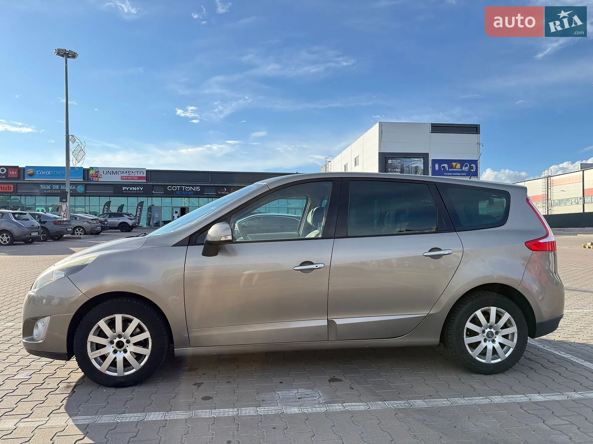 2010 Renault Scenic - мініатюра 7