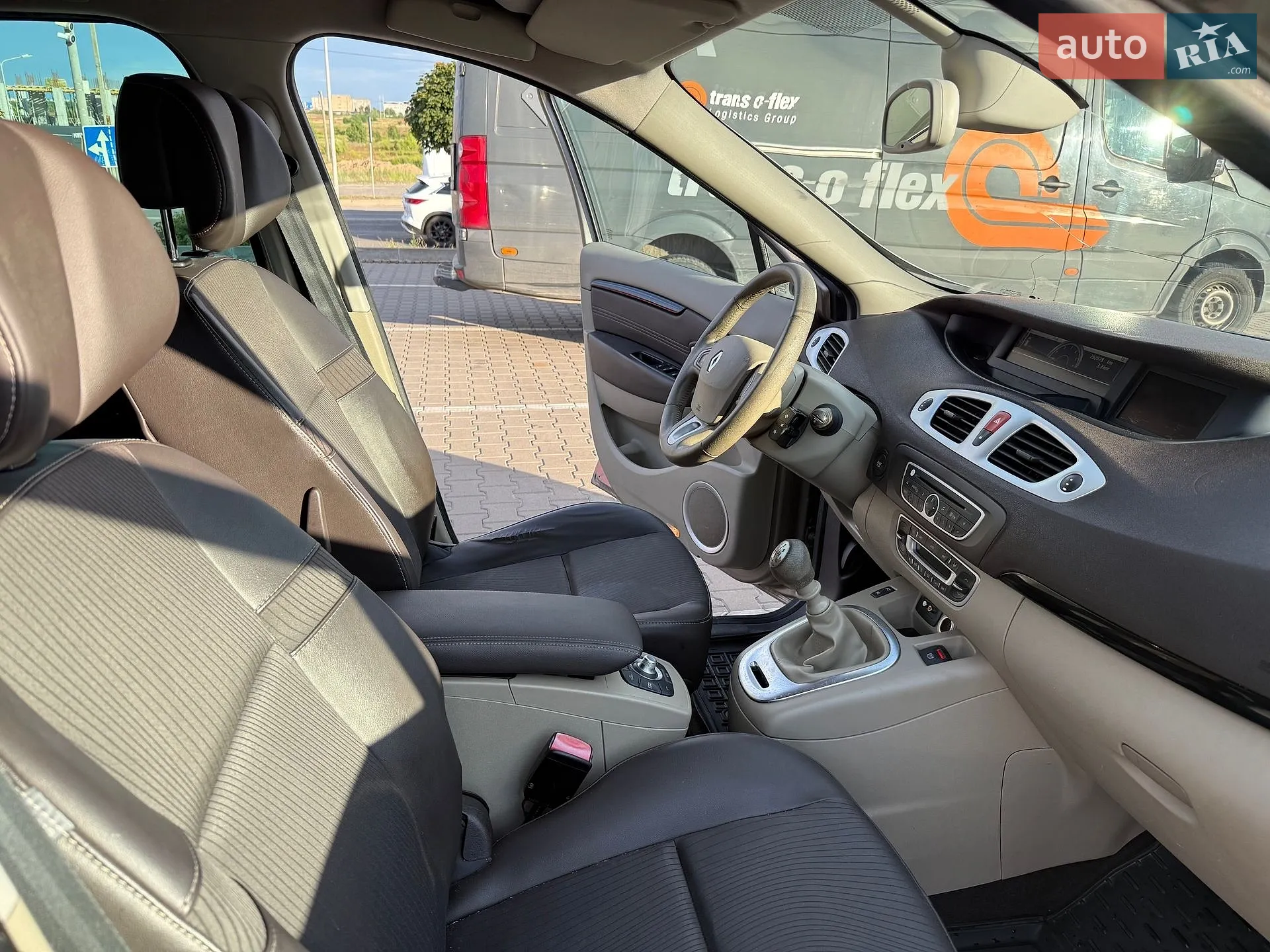 2010 Renault Scenic - мініатюра 23