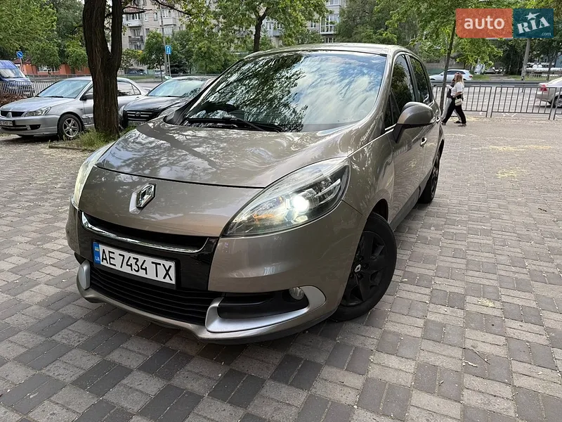 Renault Scenic 2012