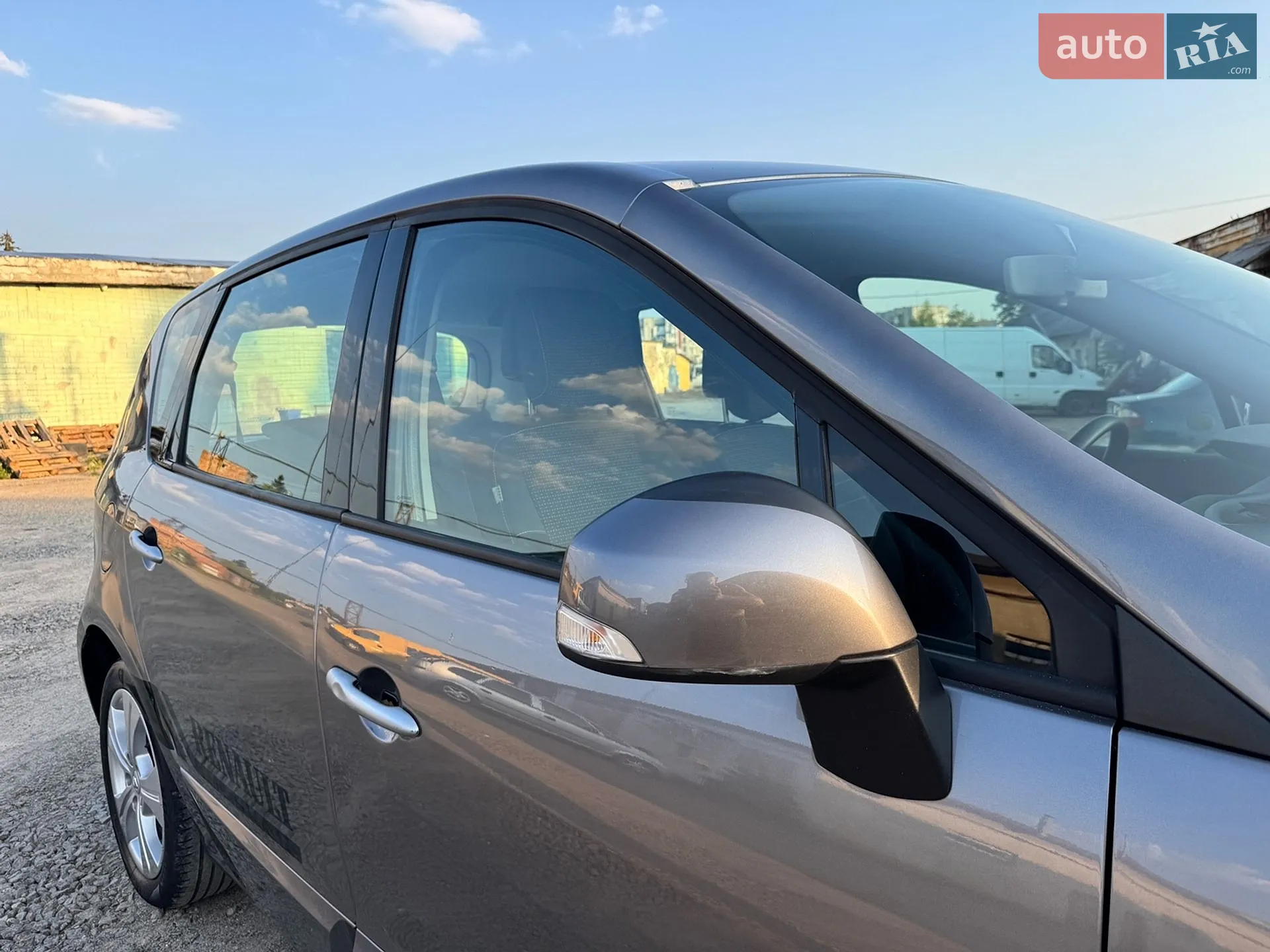 2010 Renault Scenic - мініатюра 21