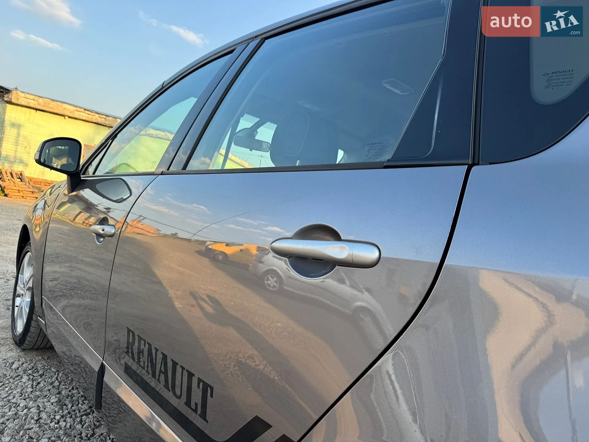 2010 Renault Scenic - мініатюра 35
