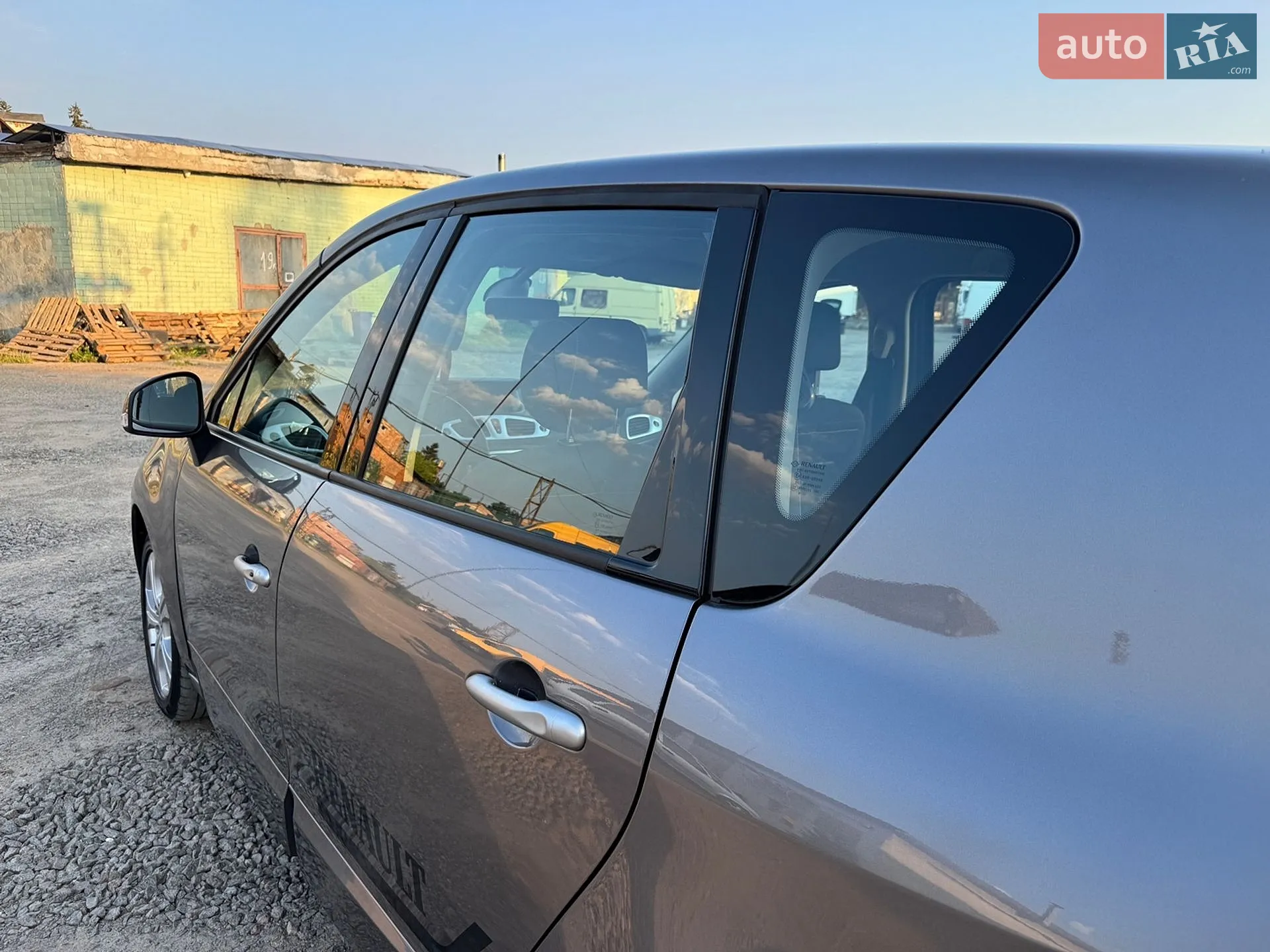 2010 Renault Scenic - мініатюра 36