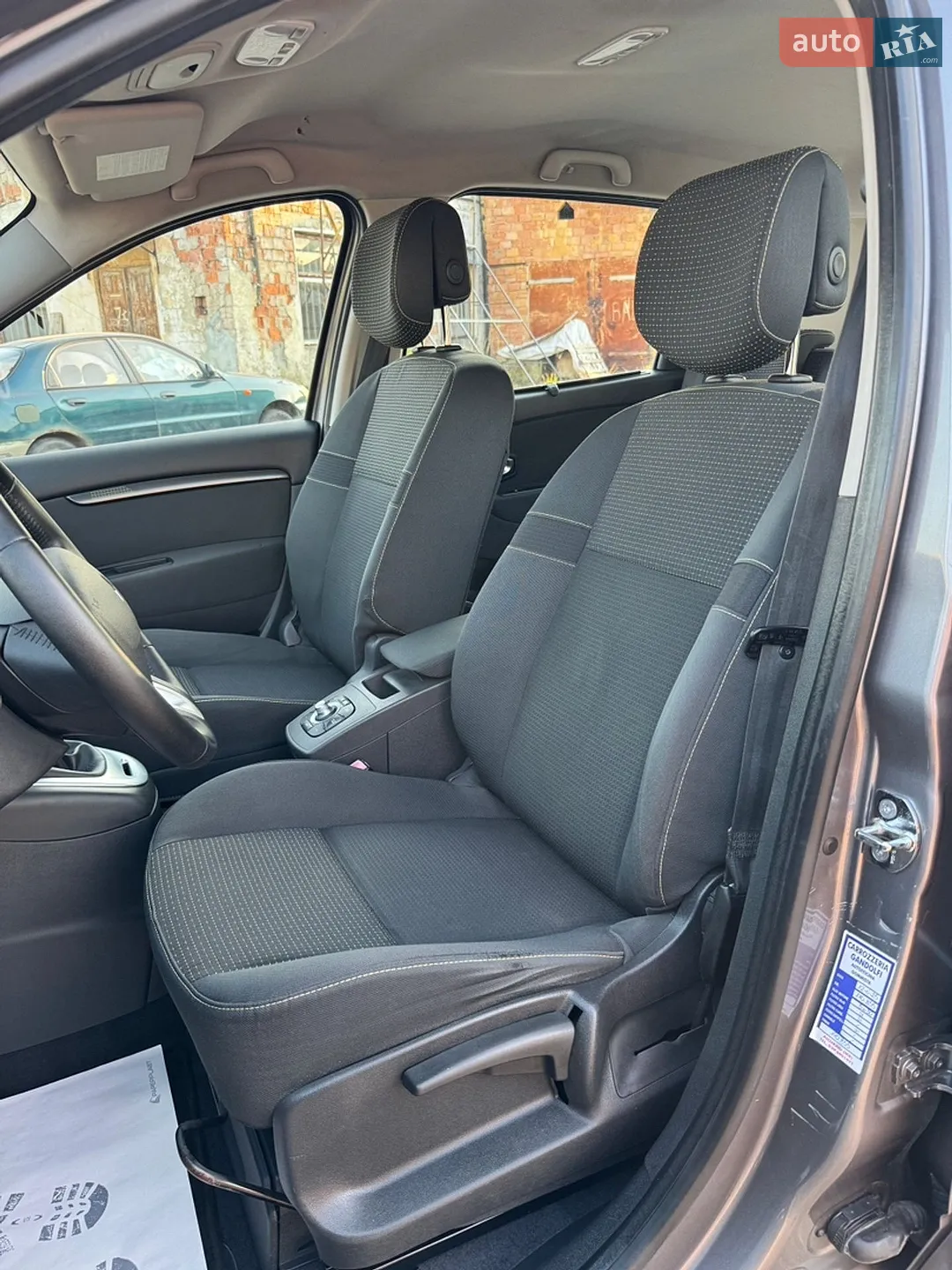 2010 Renault Scenic - мініатюра 39