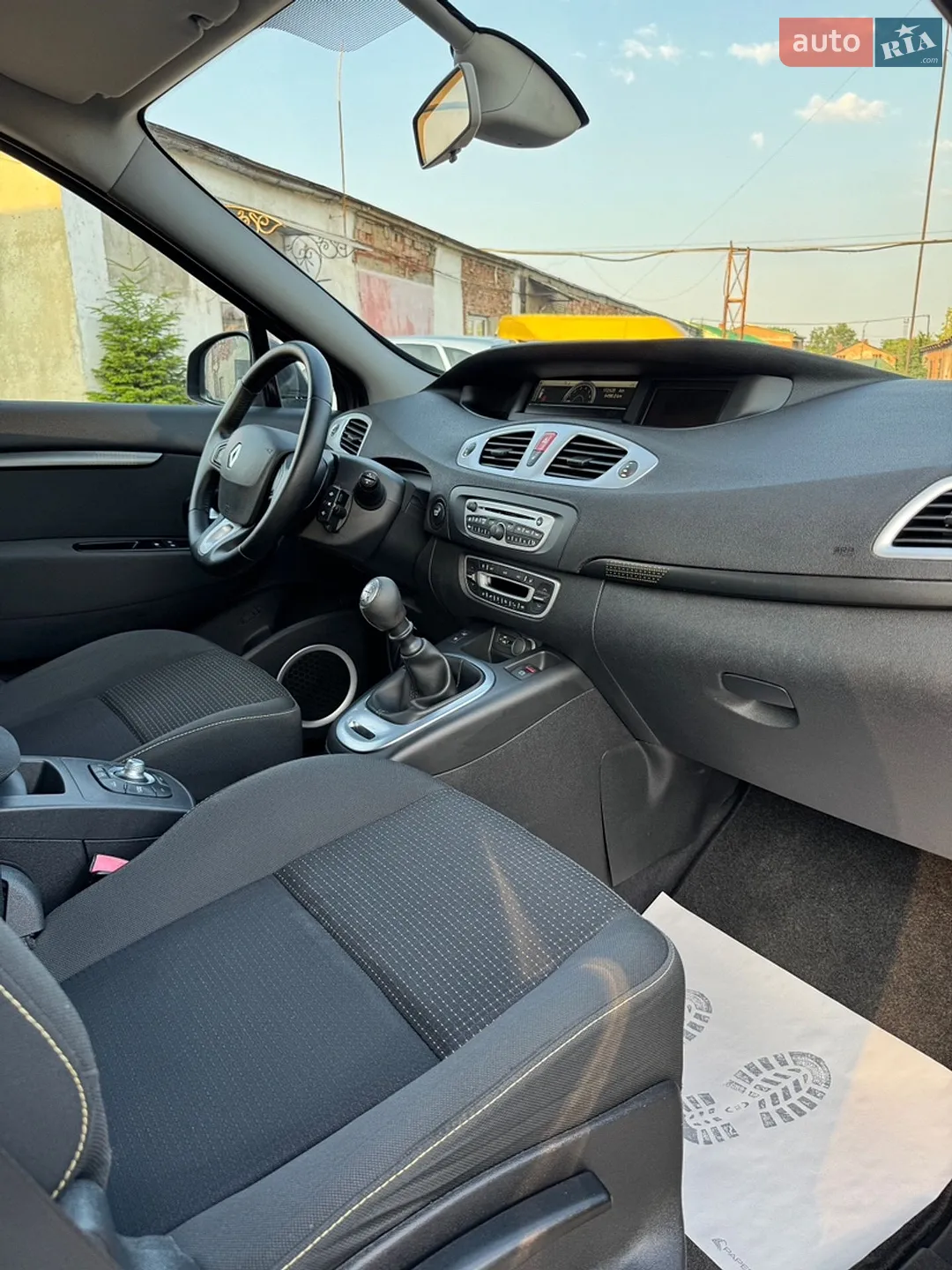2010 Renault Scenic - мініатюра 47