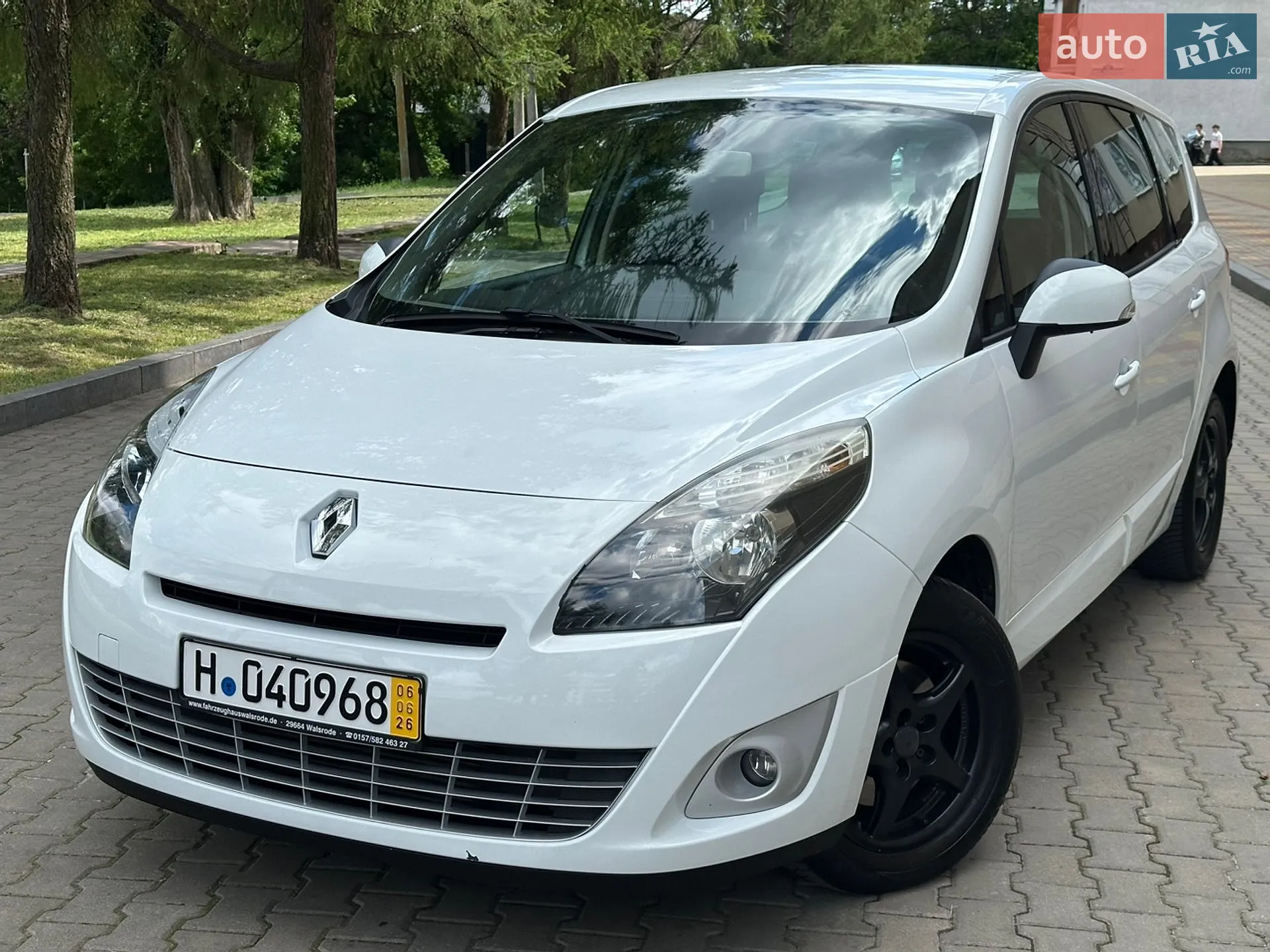 2011 Renault Scenic - мініатюра 2