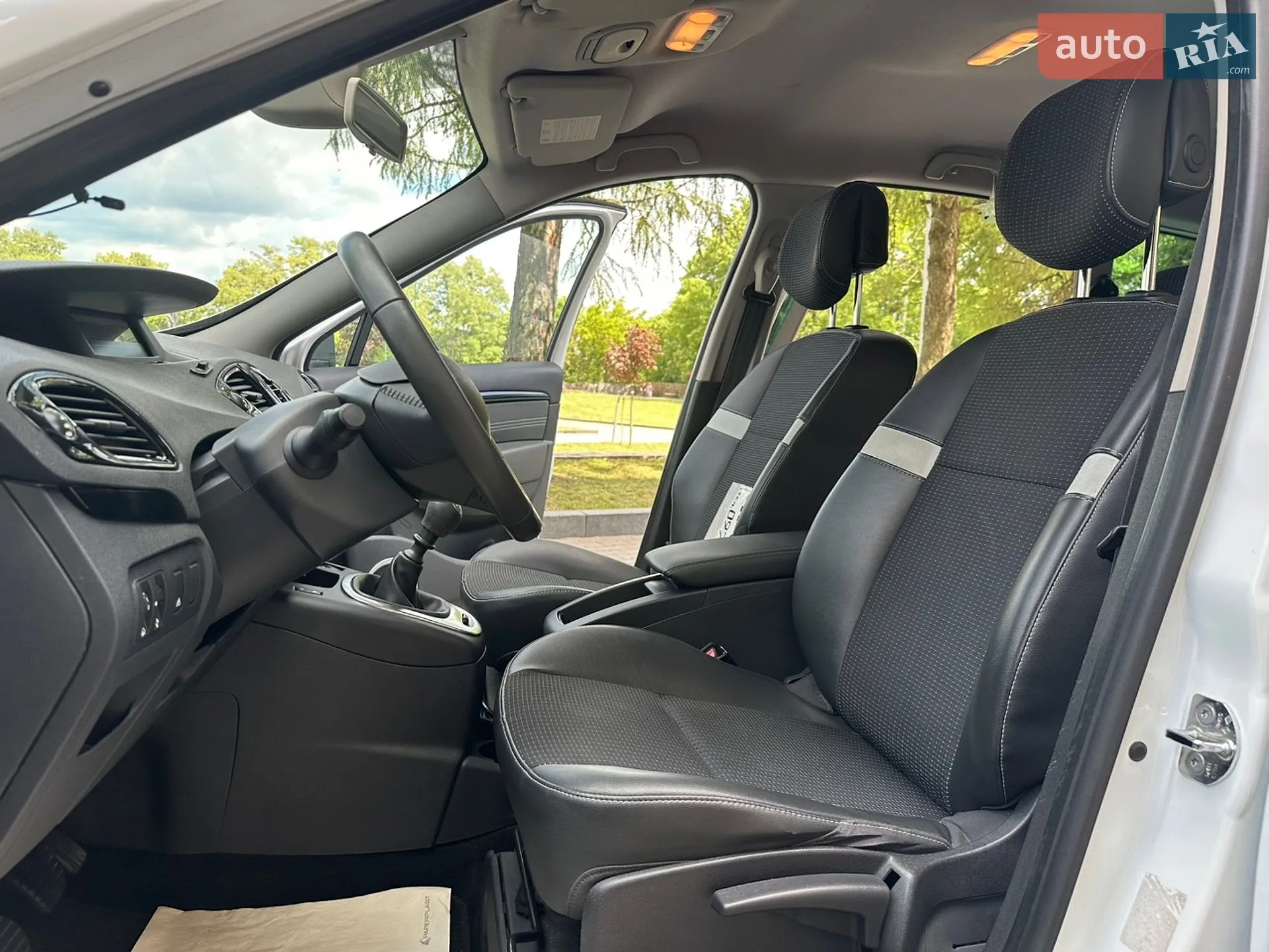 2011 Renault Scenic - мініатюра 27