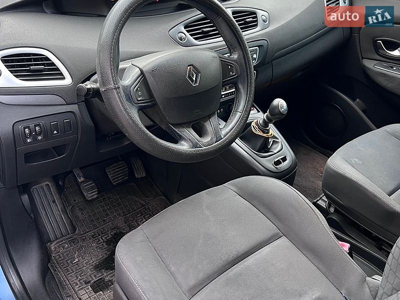 Мінівен Renault Scenic 2009 в Нововолинську