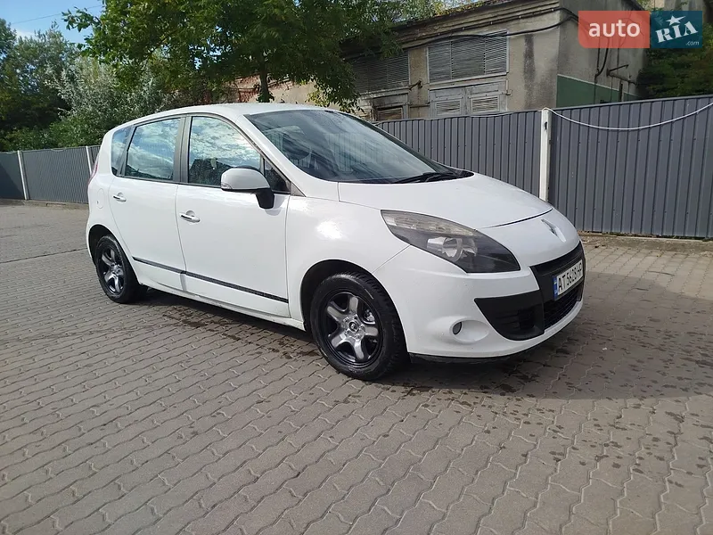 Renault Scenic 2011