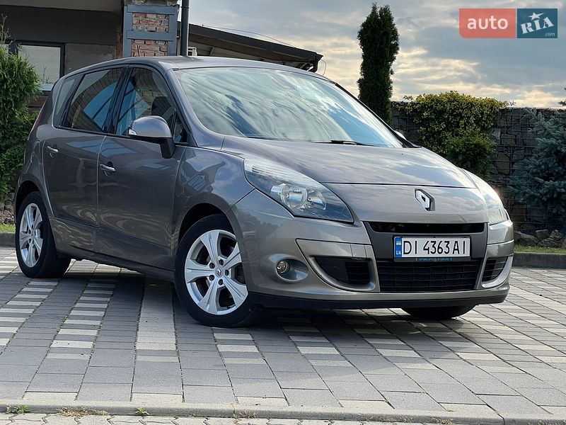 Минивэн Renault Scenic 2010 в Стрые