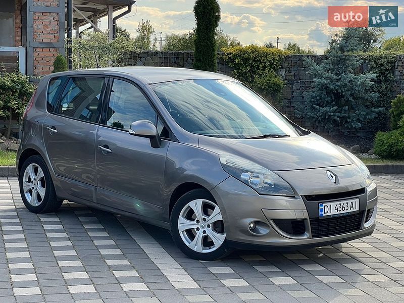 Минивэн Renault Scenic 2010 в Стрые