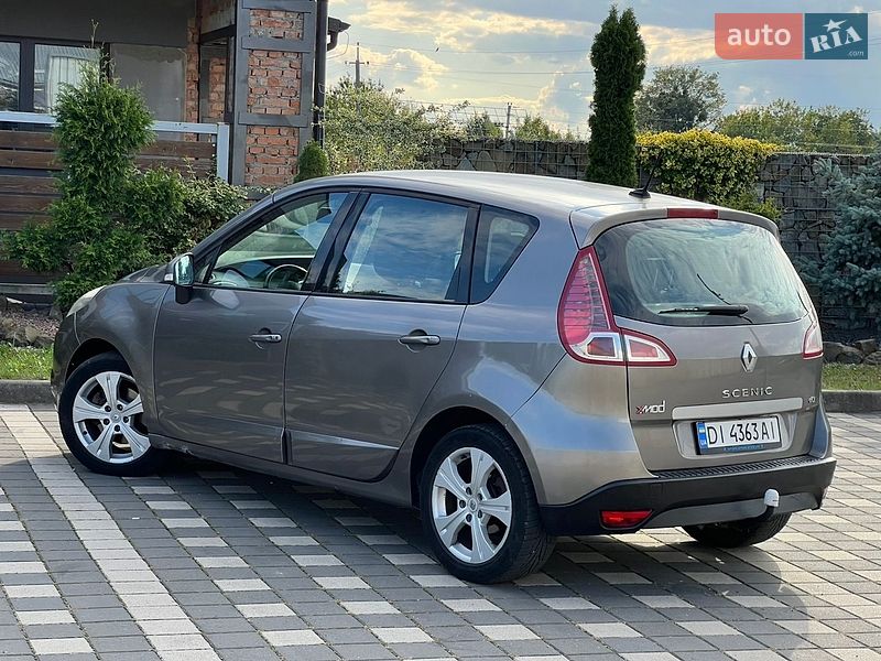 Минивэн Renault Scenic 2010 в Стрые