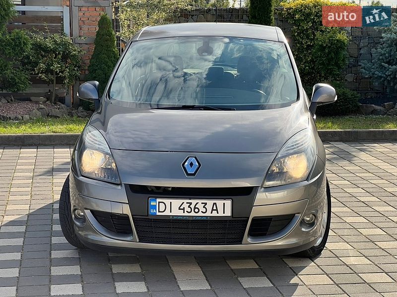 Минивэн Renault Scenic 2010 в Стрые