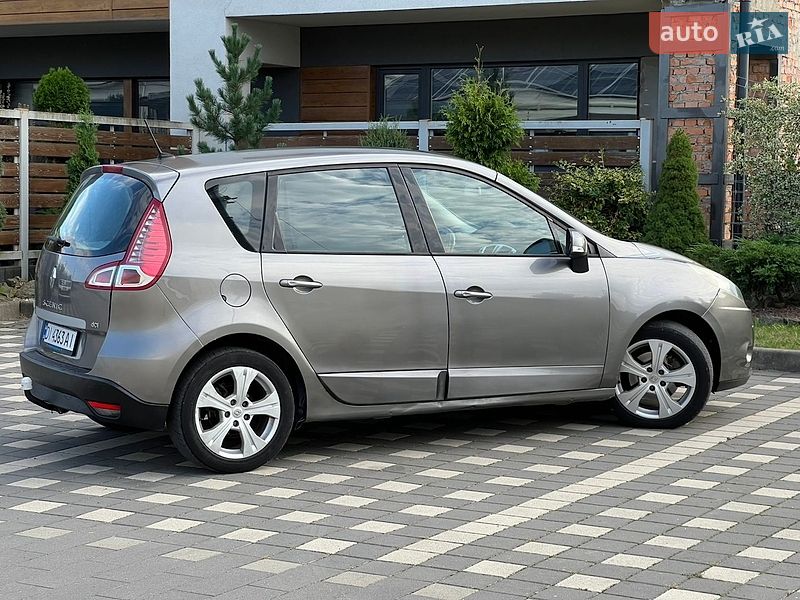 Минивэн Renault Scenic 2010 в Стрые