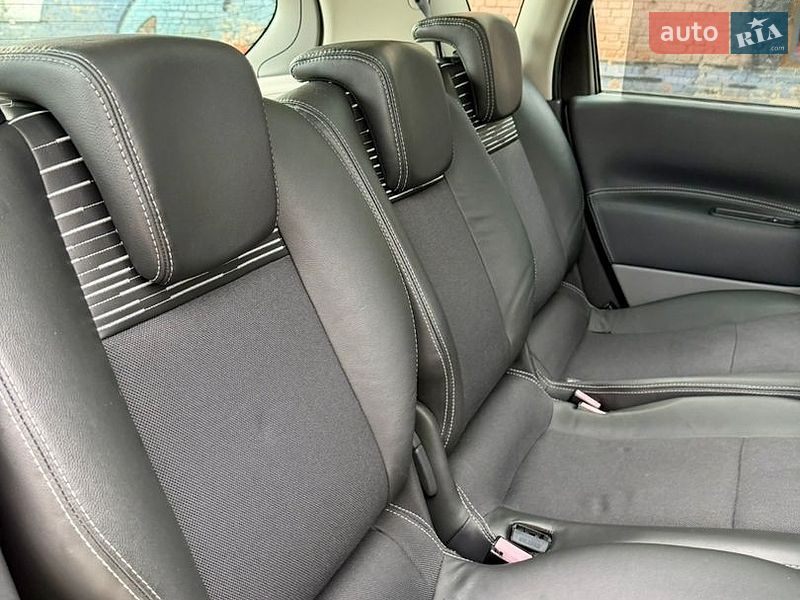 Минивэн Renault Scenic 2008 в Луцке