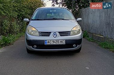 Минивэн Renault Scenic 2005 в Владимире