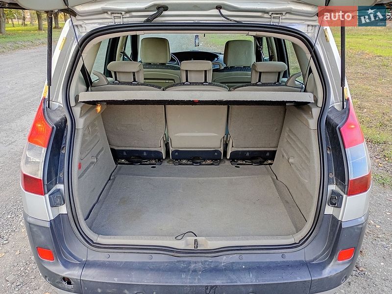 Минивэн Renault Scenic 2005 в Владимире