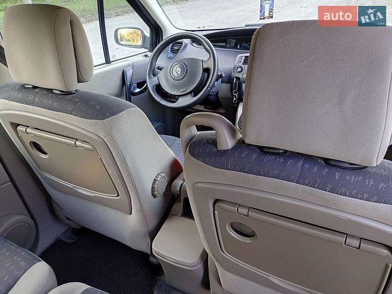 Минивэн Renault Scenic 2005 в Владимире