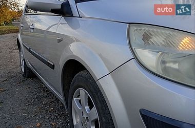 Минивэн Renault Scenic 2005 в Владимире