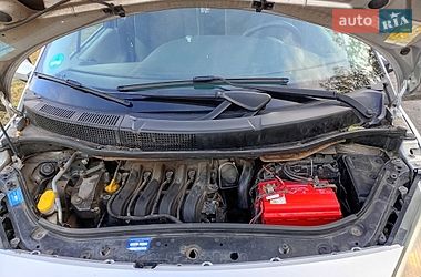 Минивэн Renault Scenic 2005 в Владимире