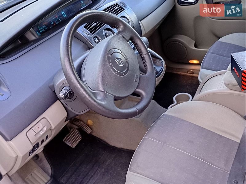 Минивэн Renault Scenic 2005 в Владимире