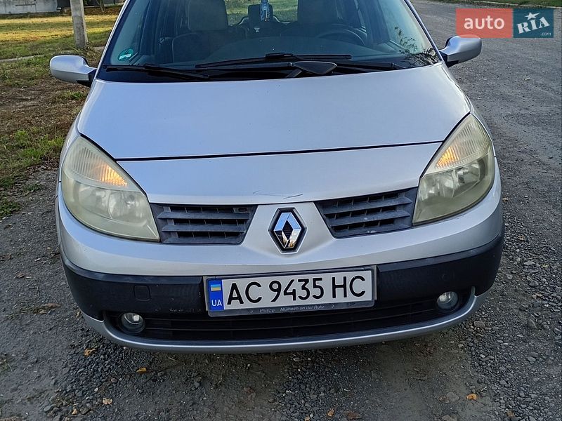 Минивэн Renault Scenic 2005 в Владимире