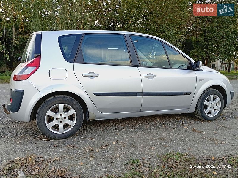Минивэн Renault Scenic 2005 в Владимире