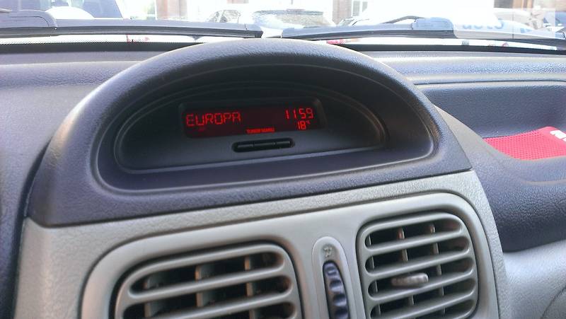 Седан Renault Symbol 2004 в Киеве