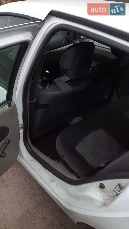 Седан Renault Symbol 2011 в Запорожье