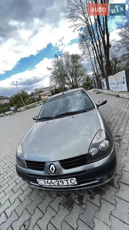 Renault Symbol 2004