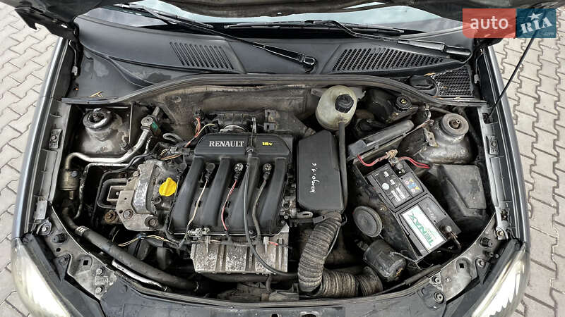 Седан Renault Symbol 2004 в Львове