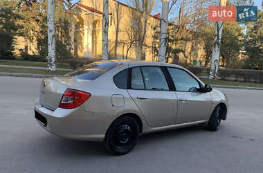 Седан Renault Symbol 2010 в Киеве