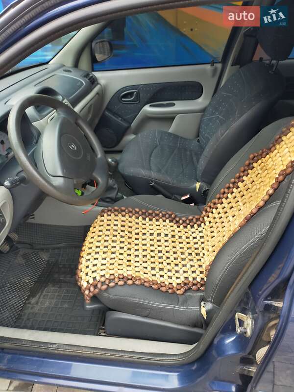 Седан Renault Symbol 2003 в Кривом Роге фото 2 Седан Renault Symbol 2003 в Кривом Роге