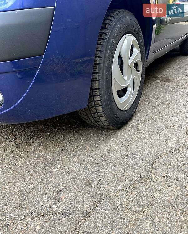 Седан Renault Symbol 2003 в Одессе