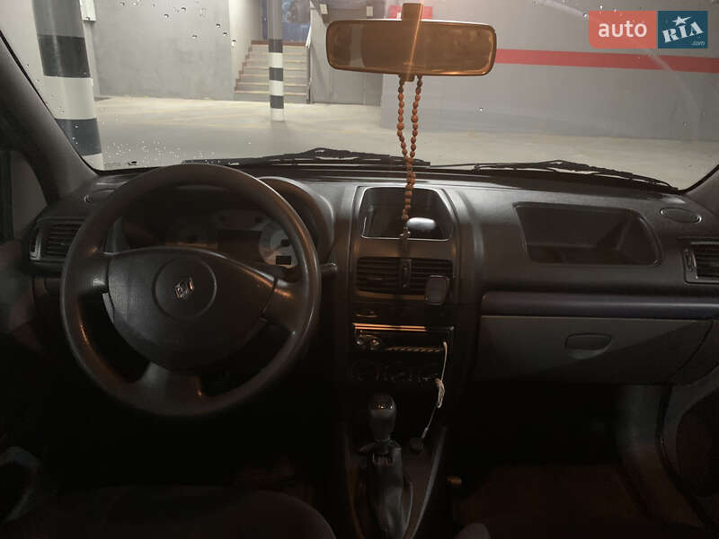 Седан Renault Symbol 2007 в Львове