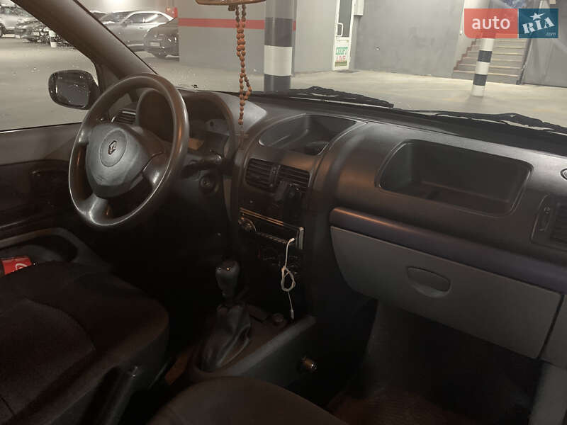Седан Renault Symbol 2007 в Львове