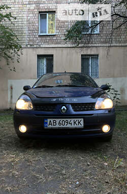 Седан Renault Symbol 2004 в Киеве