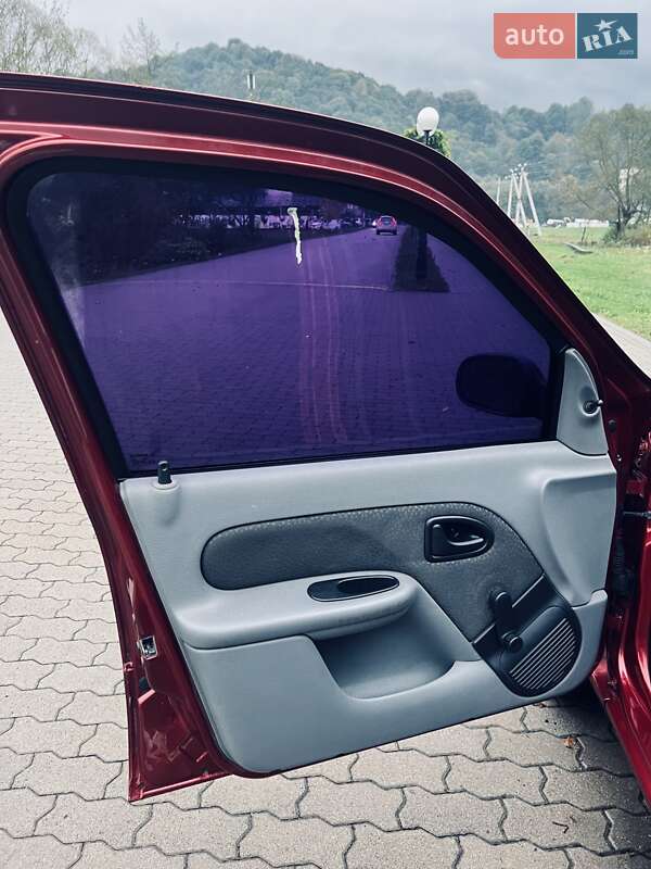 Седан Renault Symbol 2007 в Сваляве