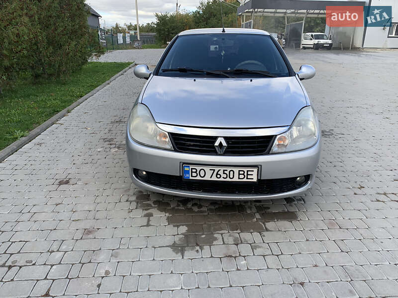Седан Renault Symbol 2011 в Борщеве