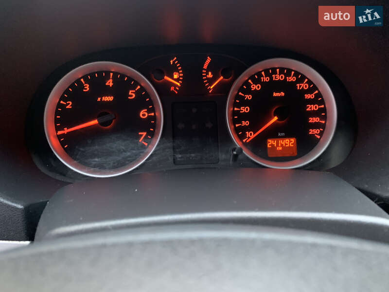 Седан Renault Symbol 2011 в Борщеве