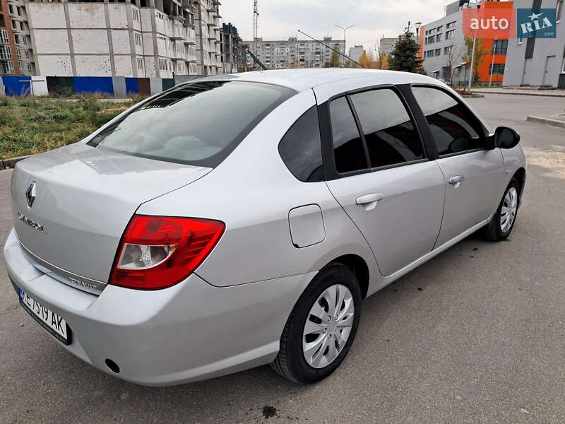 Седан Renault Symbol 2012 в Днепре