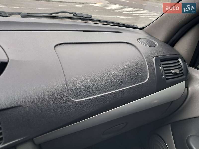 Седан Renault Symbol 2012 в Днепре