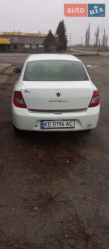 Renault Symbol 2010