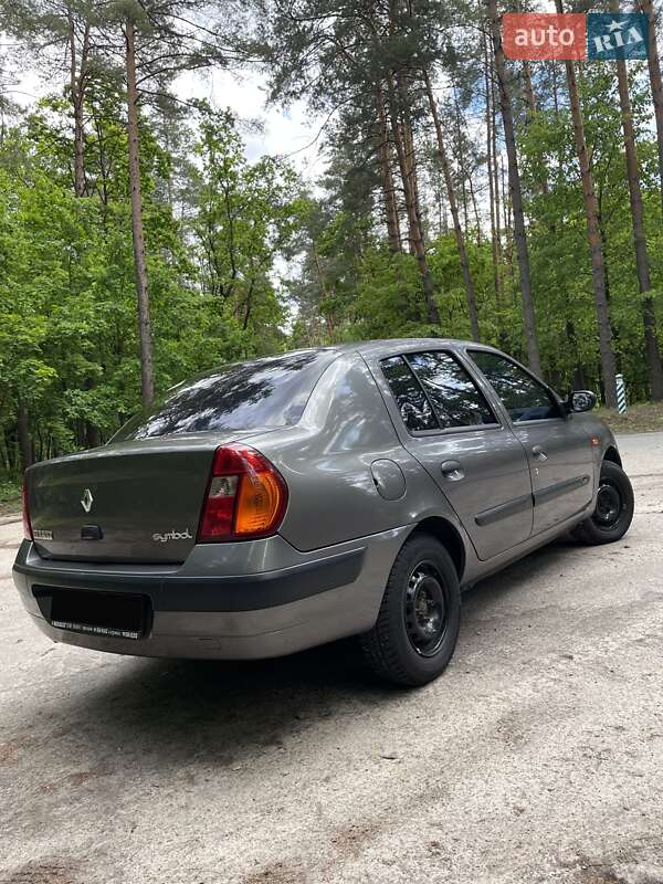 Седан Renault Symbol 2004 в Киеве