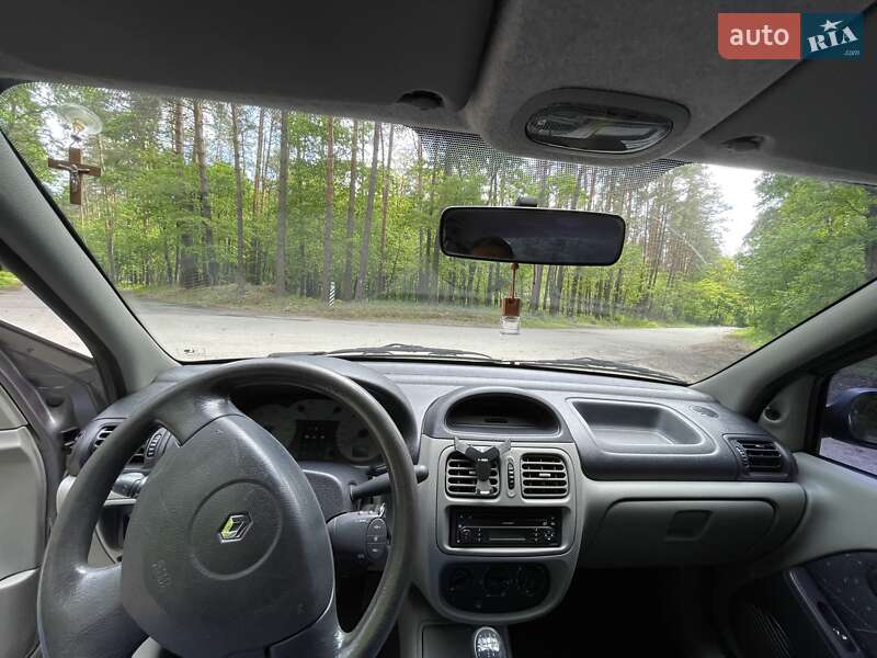 Седан Renault Symbol 2004 в Киеве