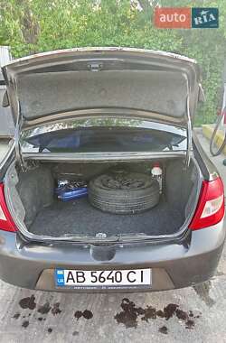 Седан Renault Symbol 2009 в Виннице